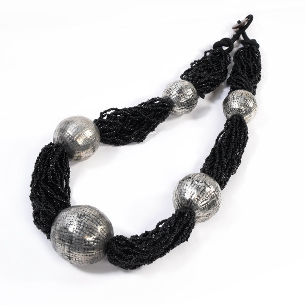 VINTAGE 1980s beads long necklace, ethnic necklace made of rocaille and large antique silver-coloured metal balls.