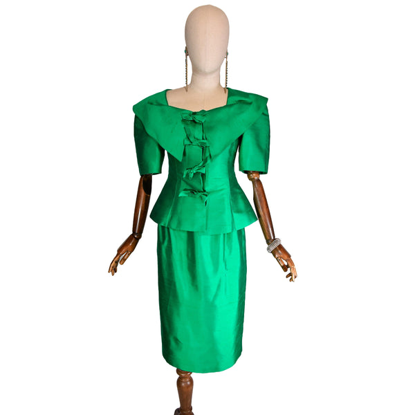 GUY LAROCHE 90s Silk Suit, vintage emerald green short sleeve Jacket and Pencil Skirt, 1990s Guy Laroche evening set,  silk chic ensemble.