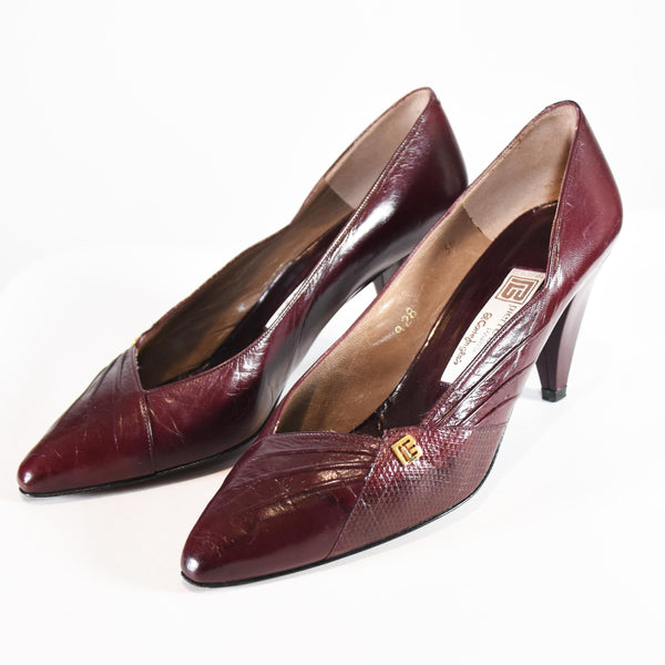 BALMAIN 80s pumps, PIERRE BALMAIN burgundy leather heels with gold logo, 1980s vintage Spanish-made shoes, retro pointed-toe heels.