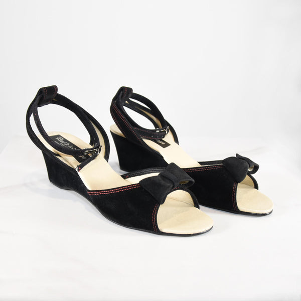 VINTAGE 1970s sandals, black suede wedge sandals open-toe with bow, size 41, RETRO black suede ankle strap wedge sandals.