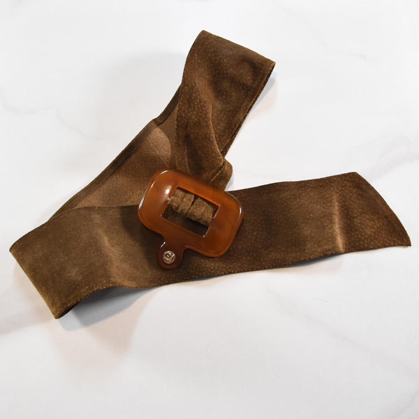 PIERRE CARDIN vintage 70s belt, wide brown suede adjustable belt, suede belt with signed caramel resin buckle, iconic retro designer piece.